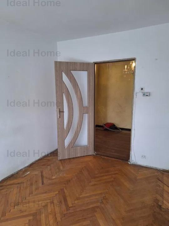 Apartament 3 camere decomandat baza Pod Nicolina 107.000