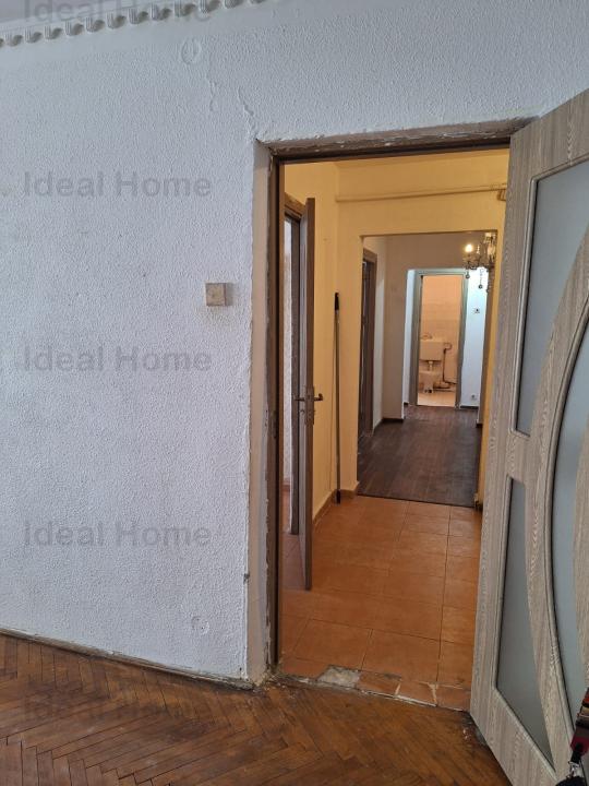 Apartament 3 camere decomandat baza Pod Nicolina 107.000