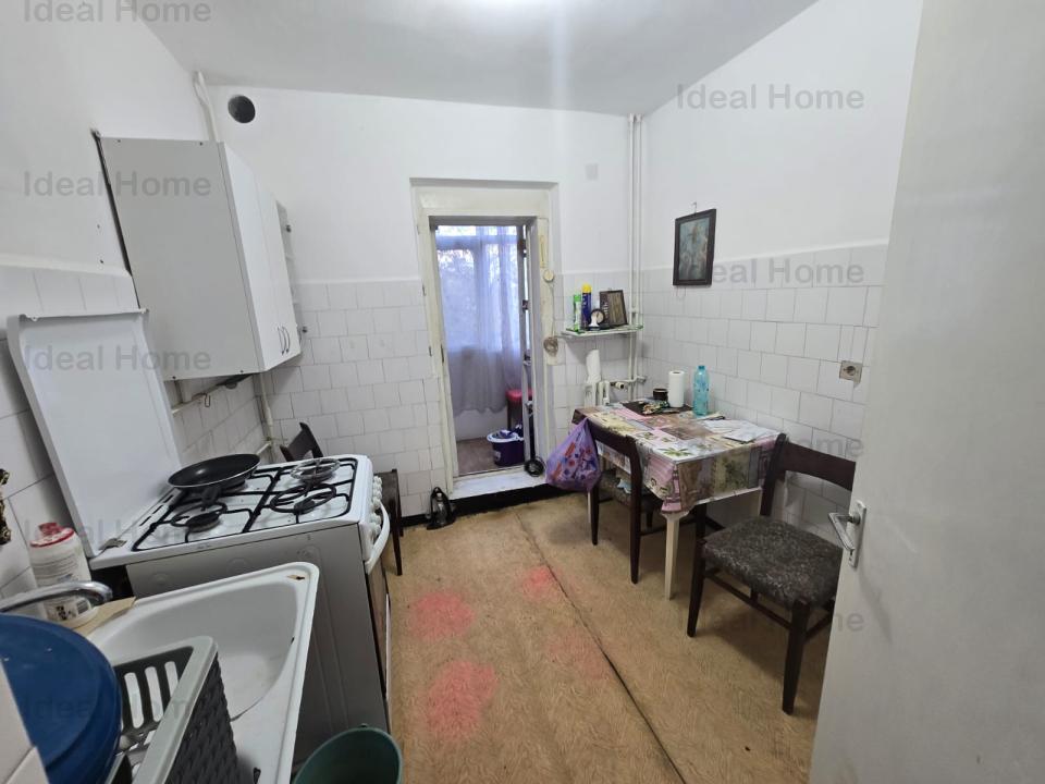 Apartament 3 cam Dec. Etaj 2. Alexandru. Iasi