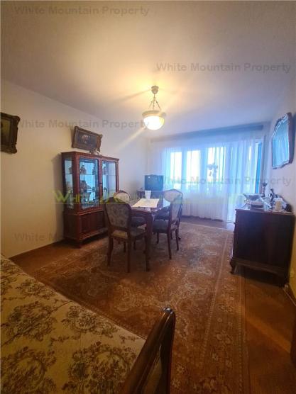 Apartament 4 camere, vanzare, Pajura