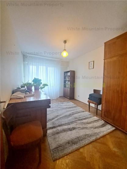 Apartament 4 camere, vanzare, Pajura