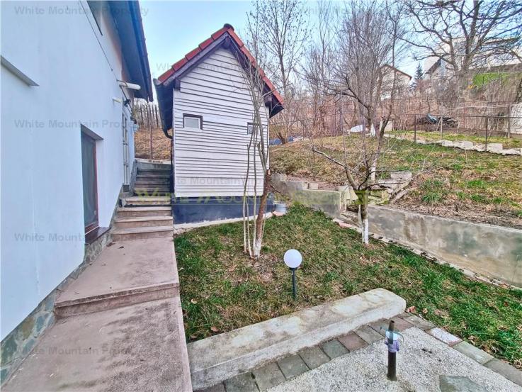 Casa cu gradina si priveliste superba in zona linistita Schei