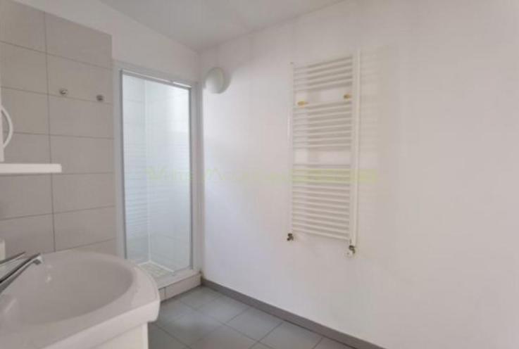 Vila moderna, nemobilata, cu piscina, 5 camere, Padurea Baneasa