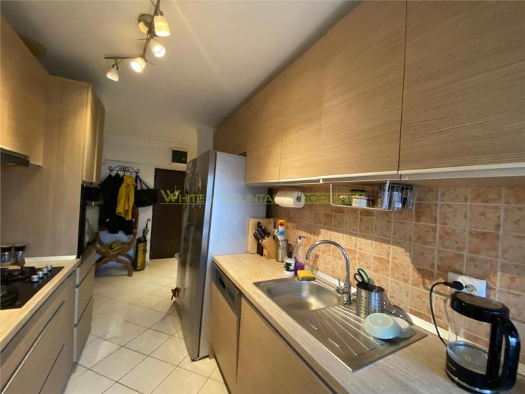 Apartament 3 camere, 4 balcoane, Unirii Zepter.