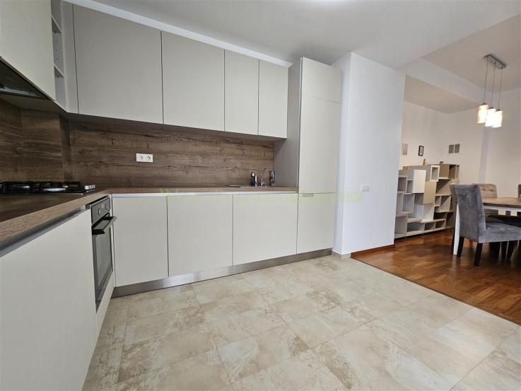 Apartament 3 camere in Bellevue Residence