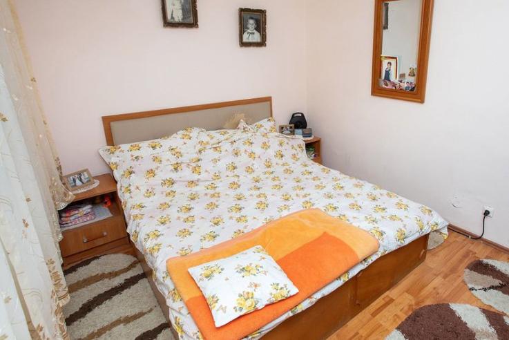 2 camere, Calea Aradului, 51 mp, 69.000 Euro (negociabil). Comision 0.