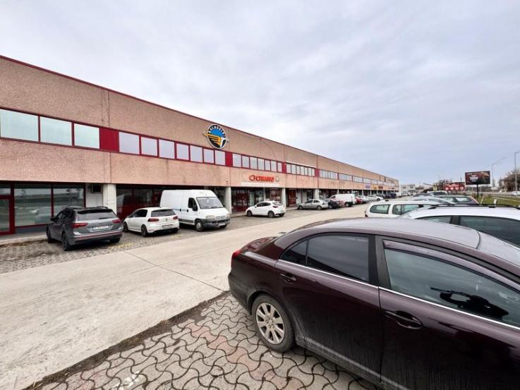 Spațiu comercial, 85 mp, Centura Oradea. 600 E/lună. Comision 0.