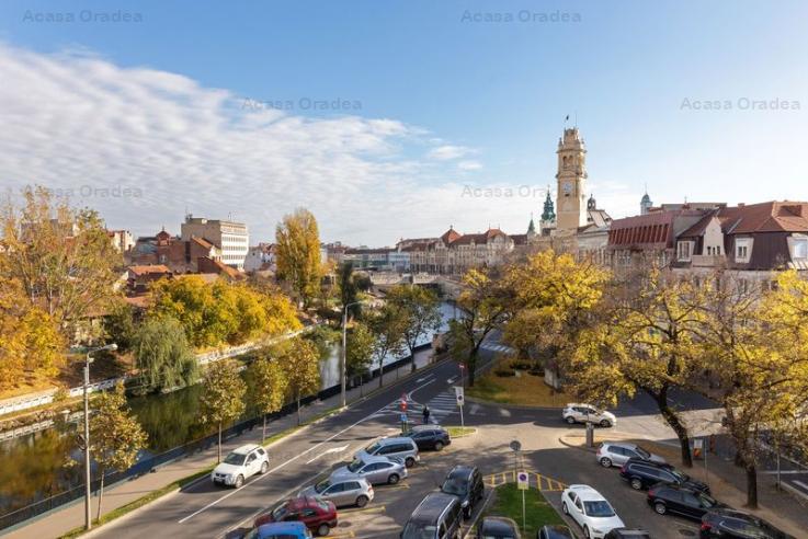 Apartament ultracentral, 4 cam, priveliște, Oradea. 600 E. Comision O.