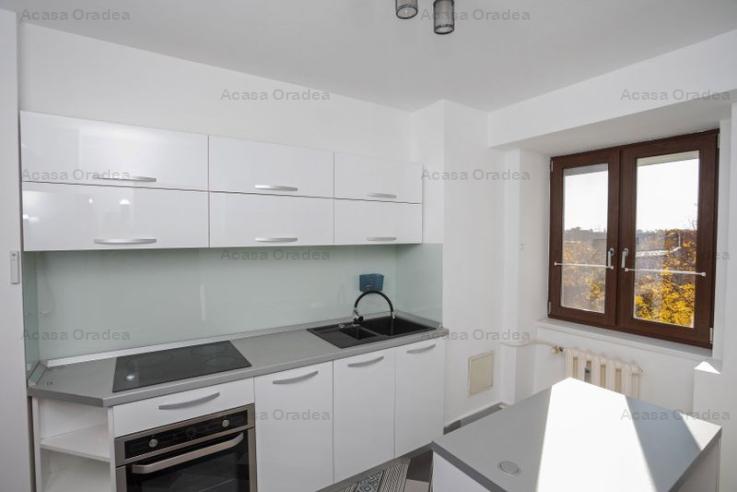 Apartament ultracentral, 4 cam, priveliște, Oradea. 600 E. Comision O.