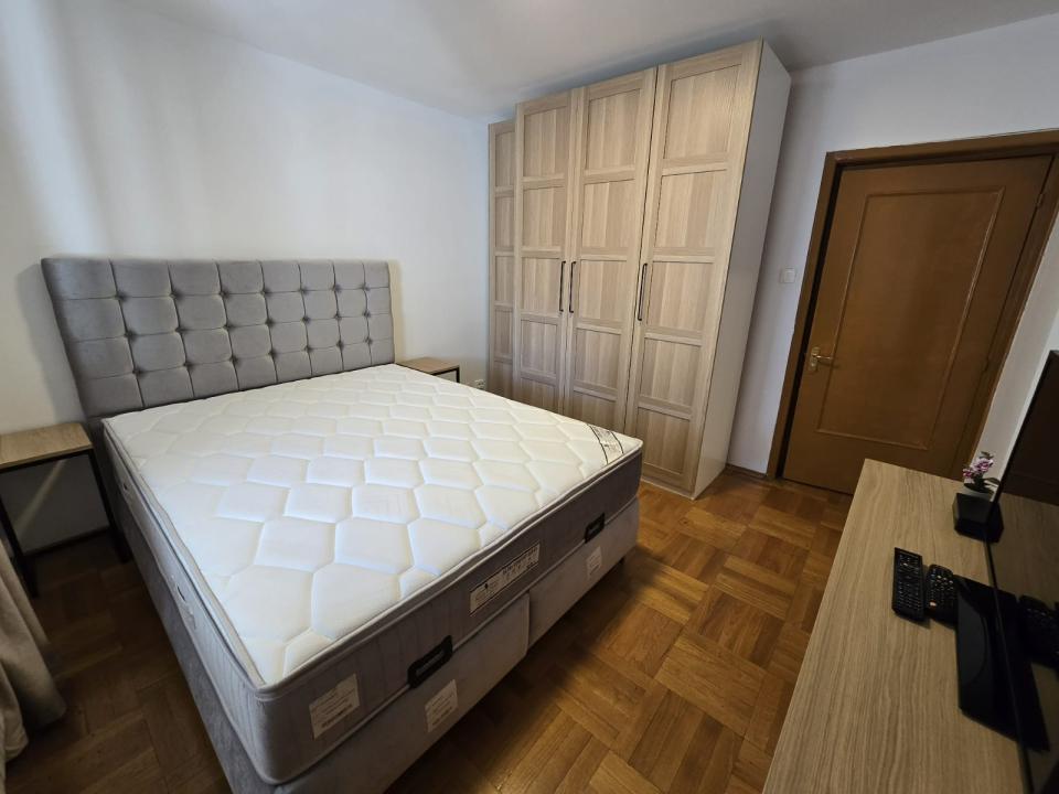 Inchiriez apartament 3 camere zona Piata Muncii, aproape de metrou