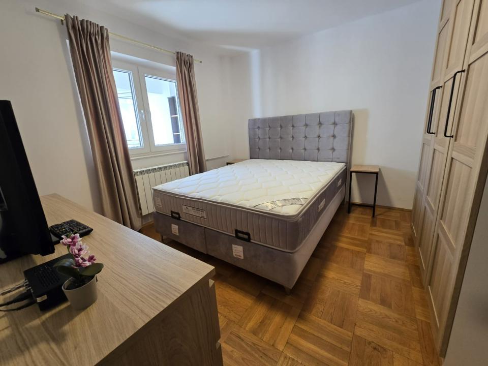 Inchiriez apartament 3 camere zona Piata Muncii, aproape de metrou