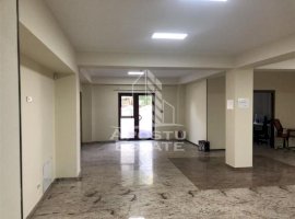 Spatiu comercial la parter, 117 mp,  Zona Girocului