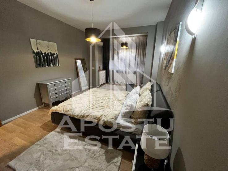 Apartament lux cu 4 camere si vedere spre Bega