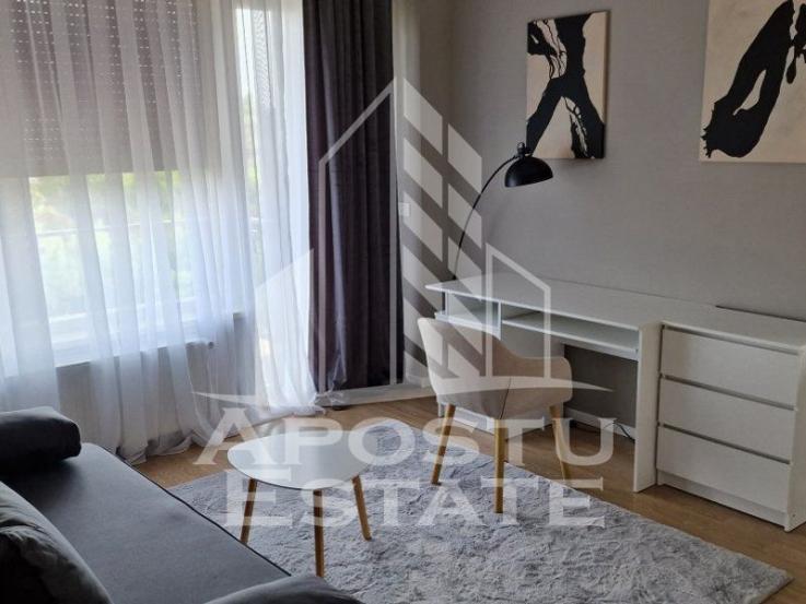 Apartament lux cu 4 camere si vedere spre Bega