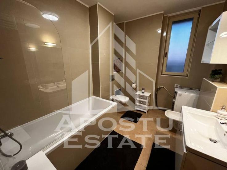 Apartament lux cu 4 camere si vedere spre Bega