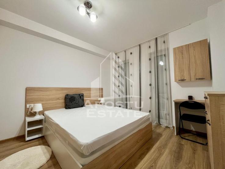 Apartament cu 3 camere, 2 bai, prima inchiriere, in zona Aradului