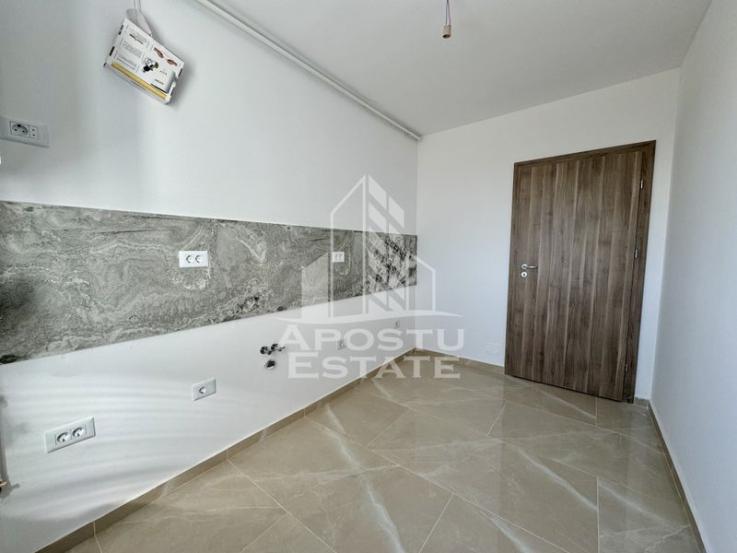 Apartament cu 2 camere, bucatarie inchisa, etaj intermediar, Braytim.