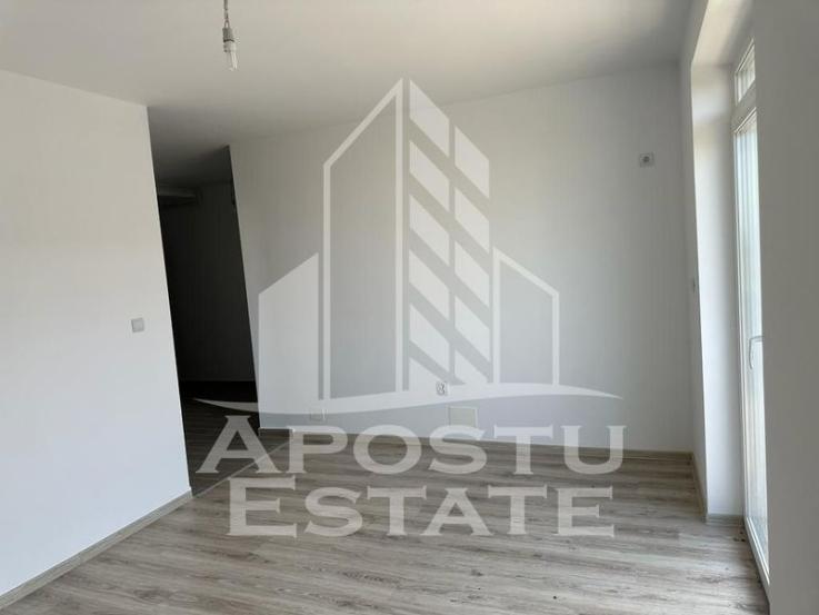 Apartamente cu 1 camera, decomandate, etajul intai, in zona Braytim.