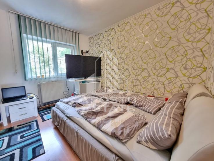 Apartament 4 camere, decomandat, etaj intermediar, Calea Torontalului