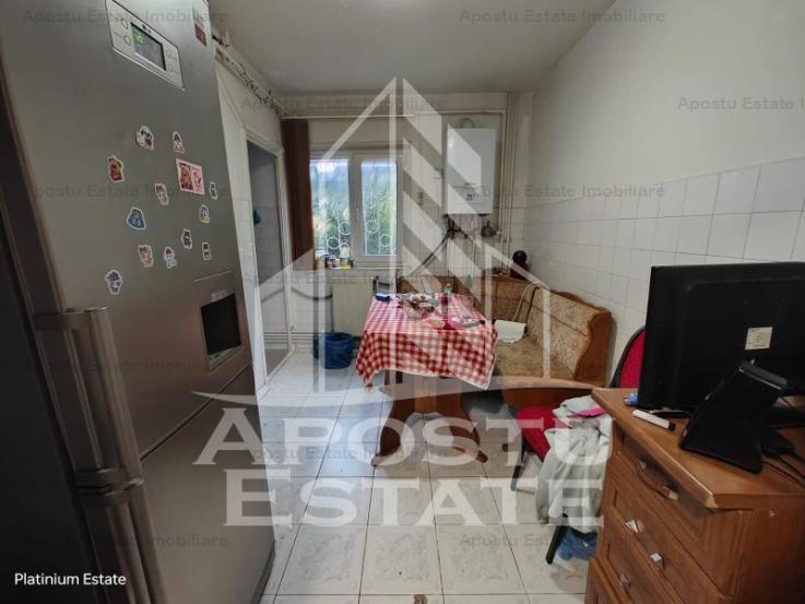 Apartament decomandat 2 camere, centrala proprie, zona Calea Aradului