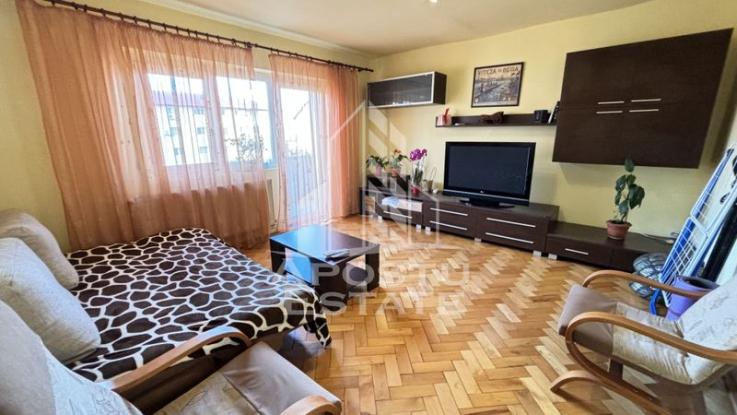 Apartament cu 3 camere, centrala proprie, Zona Simion Barnutiu