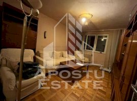 Apartament 2 camere, decomandat, etaj intermediar, zona Dambovita