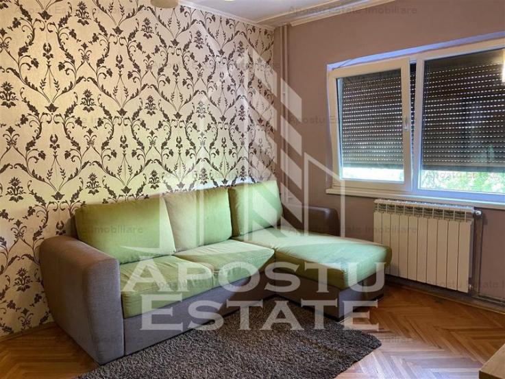 Apartament cu 3 camere decomandat centrala proprie Gh. Lazar.