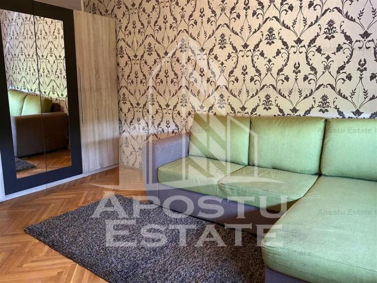 Apartament cu 3 camere decomandat centrala proprie Gh. Lazar.