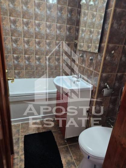 Apartament cu 3 camere decomandat centrala proprie Gh. Lazar.