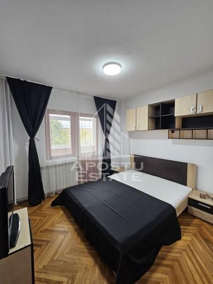 Apartament cu 3 camere decomandat centrala proprie Gh. Lazar.