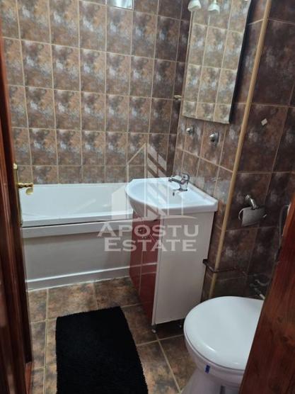 Apartament cu 3 camere decomandat centrala proprie Gh. Lazar.