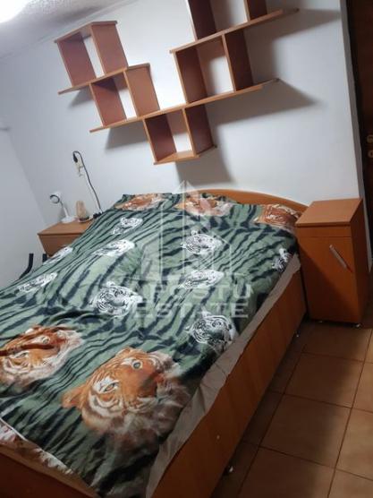 Casa individuala, 4 camere, 2 cai de acces, situata in zona Girocului