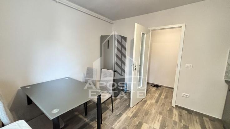 Apartament cu 2 camere, renovat integral, zona Simion Barnutiu