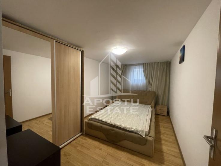 Apartament cu 3 camere, SAD, 57 mp, demisol, Zona Aradului