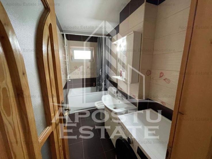 Apartament cu 2 camere si bucatarie inchisa, zona Girocului