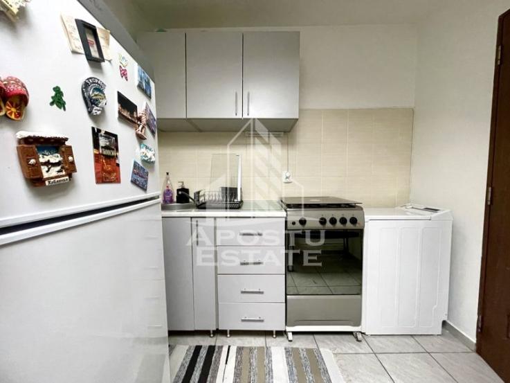 Apartament cu o camera, centrala proprie, zona Girocului