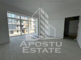 Apartament cu 2camere si bucatarie inchsa,bloc cu lift la asfalt Giroc