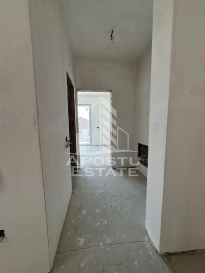 Apartamente cu 3 camere, terasa de 45 mp, zona Braytim.