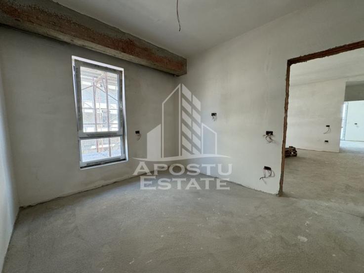 Apartamente cu 3 camere, terasa de 45 mp, zona Braytim.