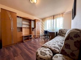 Apartament decomandat cu 3 camere, centrala proprie, zona Sagului