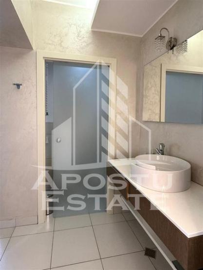 Duplex exclusivist, 4 camere, Ronat