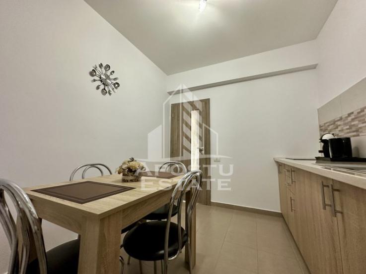 Apartament cu 2 camere si dressing pe Musicescu la asfalt, bloc nou.