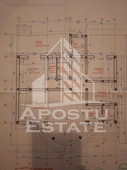 Casa individuala,7 camere si teren de 734 mp,Sag