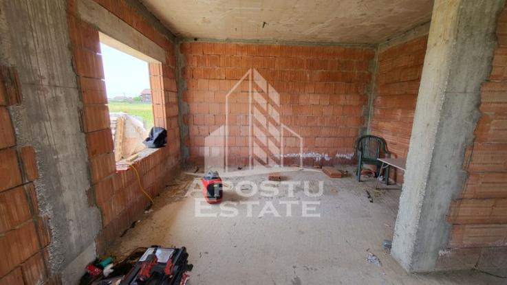 Jumatate de duplex la cheie,4 camere,constructie 2024 Mosnita Noua