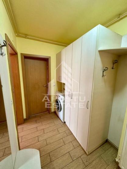 Apartament 2 camere, centrala proprie, loc de parcare,  zona Aradului