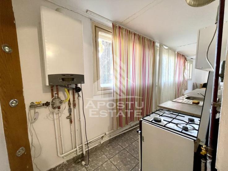 Apartament cu 2 camere, centrala proprie,boxa de 17 mp, zona Girocului