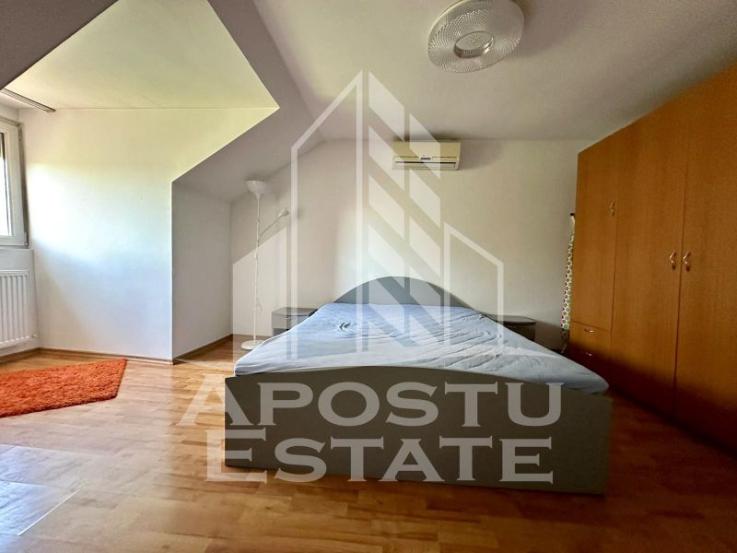 Apartament cu 3 camere, pe 2 niveluri,  zona Girocului