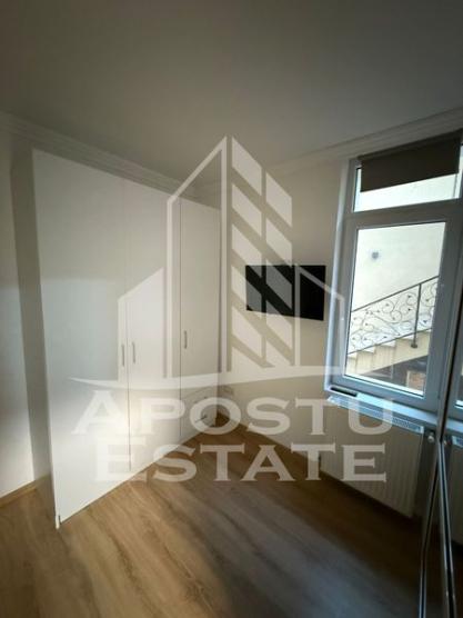 Apartament cu 3 camere la casa, zona Iosefin