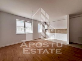 Apartament 2 camere, nemobilat,parcare, centrala, zona Eso/Giroc