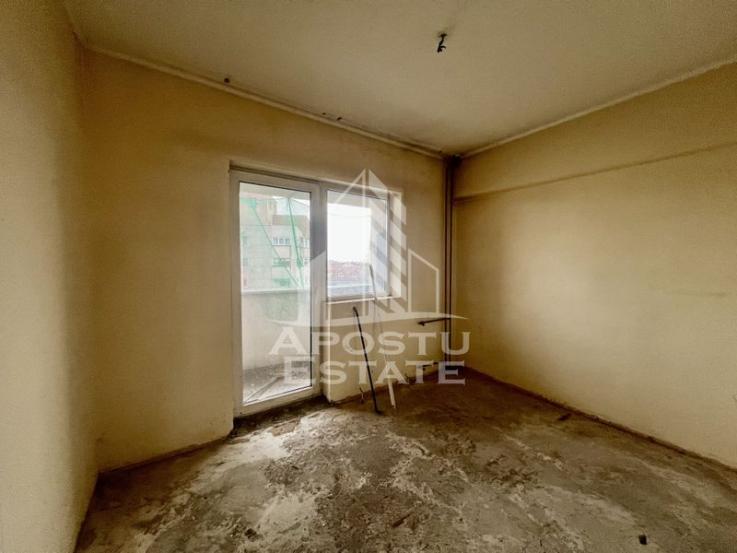 Apartament 4 camere, decomandat, etaj intermediar, Simion Barnutiu